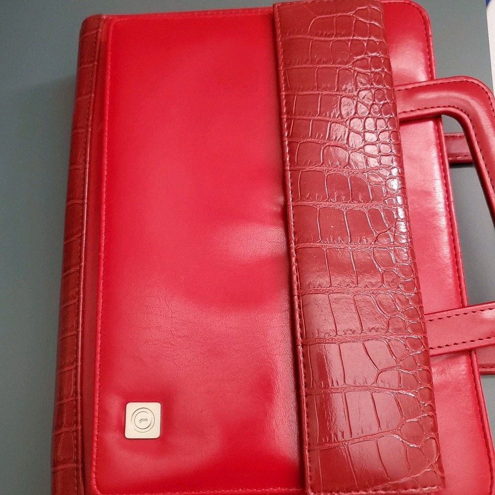 Franklin Covey Day One Classic Red Faux Alligator Binder Planner + New Inserts - Picture 2 of 11